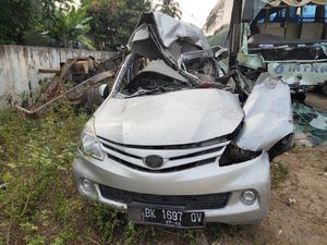 Potret Bus dan Avanza Terlibat Kecelakaan Tewaskan 9 Remaja Masjid