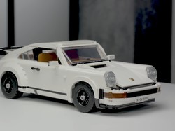 Lego Perkenalkan Miniatur Porsche 911 Versi Klasik 80-an
