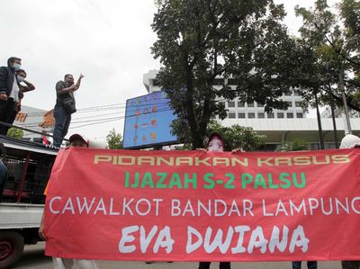 Massa LSM Infosos Lampung Geruduk Kemendagri