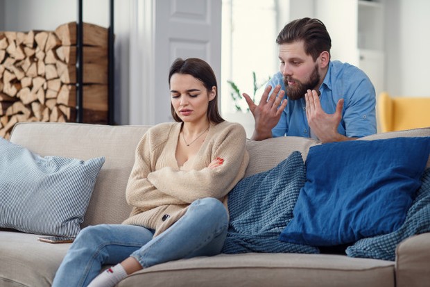 Memberikan perlakuan diam/freepik.com perlakukan diam berfungsi untuk membuat kamu tetap dalam ketegangan tentang apa yang akan terjadi dan tidak yakin apa yang kamu lakukan salah dan seberapa buruknya.