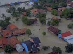 Pantauan Udara Banjir di Sekitar Tanggul Citarum yang Jebol