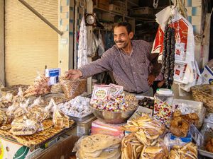 Tradisi Unik di Irak, Pembeli Pertama Bayar Seikhlasnya Tradisi Unik di Irak, Pembeli Pertama Bayar Seikhlasnya