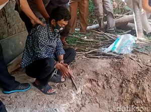 Olah TKP Pelaku Pembunuh-Kubur Kasinem di Septic Tank