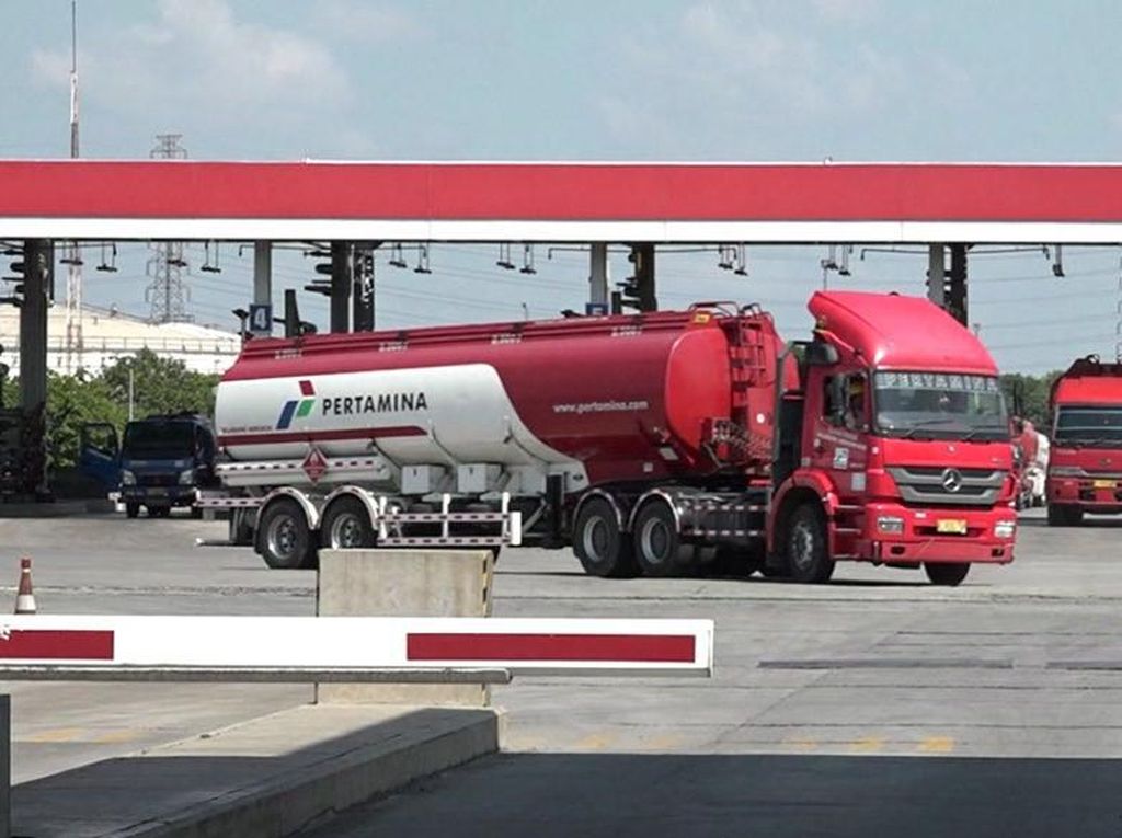 Pertamina Pastikan Distribusi BBM Pascabanjir di Jakarta & Jabar Aman Pertamina Pastikan Distribusi BBM Pascabanjir di Jakarta & Jabar Aman