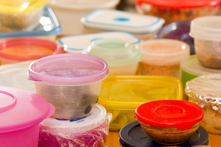 Bahaya Penggunaan Wadah Plastik, Waspadai Kandungan Bahan Ini
