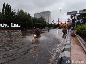 Banjir di Simpang Lima Semarang, Jalan Pahlawan Sempat Ditutup