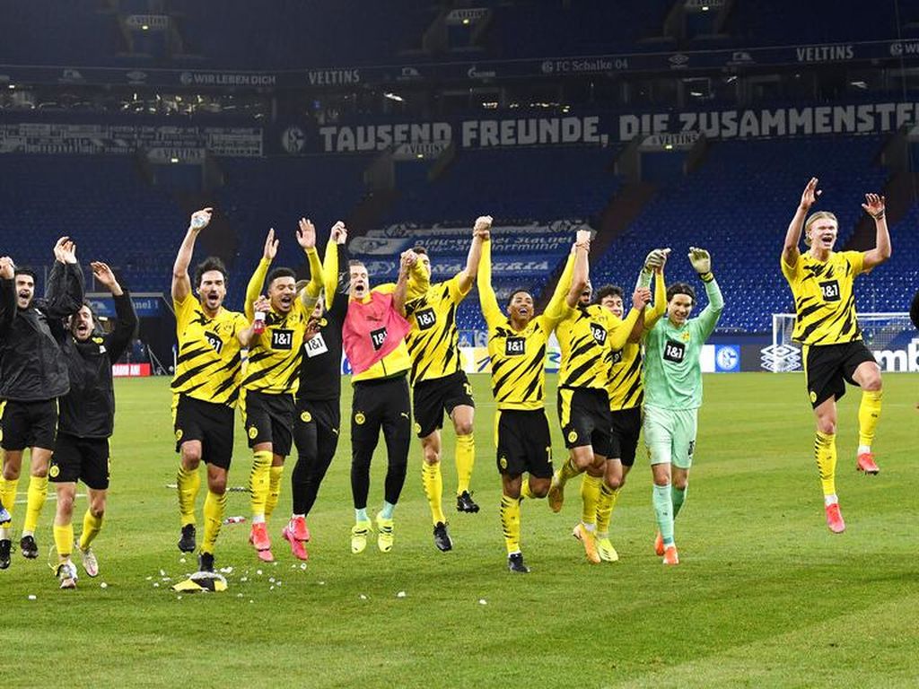 Rayakan Kemenangan Revierderby Bareng Fans, Dortmund Dikecam