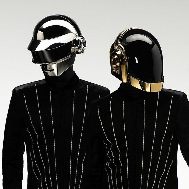 daft punk (sumber : pinterest.es/brooklynvegan) daft punk (sumber : pinterest.es/brooklynvegan)