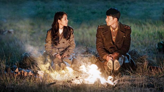 Deretan drama Korea ini mencetak rekor di stasiun televisi kabel Korea. Dengan pilihan genre romantis, komedi, hingga thriller, kamu tak perlu menunggu-nunggu penayangan episode terbarunya. Crash Landing on You.