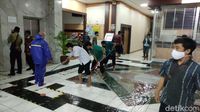 Foto-foto Kompleks Kantor Gubernur Jateng Terendam Banjir