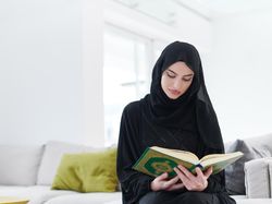 Teks Ayat Kursi Arab, Latin, dan Makna Lengkap
