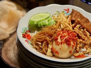 Ternyata Ini Lauk Nasi Uduk Betawi yang Asli Menurut Sejarawan Ternyata Ini Lauk Nasi Uduk Betawi yang Asli Menurut Sejarawan