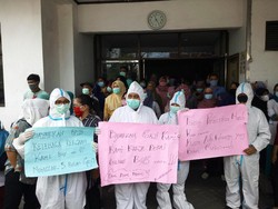 Karyawan RS Permata Bunda Medan Gelar Aksi Tuntut Bayar Gaji yang Ditunggak