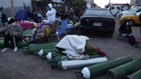 Miris! Warga Peru Rela Antre Berhari-hari Demi Tabung Oksigen