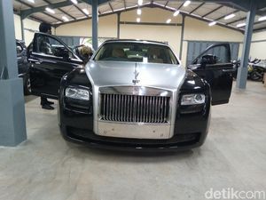 Rolls-Royce Tak Bertuan dari Hasil Undian Bakal Dilelang Berapa? Rolls-Royce Tak Bertuan dari Hasil Undian Bakal Dilelang Berapa?