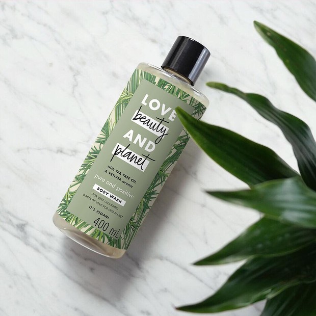 Mau Punya Kulit Bersih dan Lebih Cerah? Yuk Cobain 6 Sabun Mandi Ini!