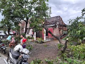 Angin Puting Beliung Terjang Demak, 177 Rumah Rusak