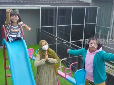 8 Potret Rumah Mewah Ria Ricis, Ada Kamar Serba Pink dan Rooftop