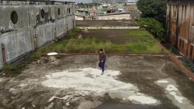 Parkour di Layang Kemayoran Berujung Kena Tegur Parkour di Layang Kemayoran Berujung Kena Tegur