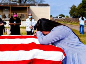 Setiap Hari 3 Ribu Orang Meninggal, Korban COVID di AS Lampaui Setengah Juta