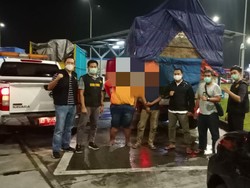 Truk Berisi Sejutaan Rokok Ilegal Diamankan di Tol Solo-Ngawi