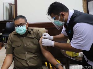 63 Puskesmas dan Dua RS di Surabaya Gelar Vaksinasi COVID-19