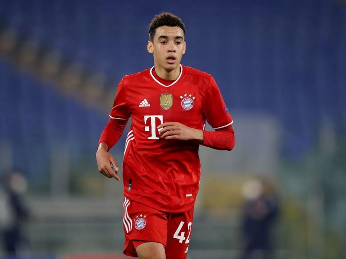 ROME, ITALY - FEBRUARY 23: Jamal Musiala of FC Bayern München looks on goal during the UEFA Champions League Round of 16 match between Lazio Roma and Bayern München at Olimpico Stadium on February 23, 2021 in Rome, Italy. (Photo by Alexander Hassenstein/Getty Images)