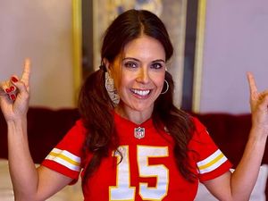 Ibu Jual Foto Seksi di OnlyFans, Tiga Anaknya Dikeluarkan dari Sekolah