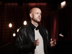 Bos Spotify Ditolak Pemilik Arsenal, tapi Belum Menyerah