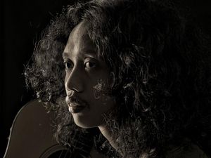 Fajar Merah Ajak Saling Bantu Lewat Musikalisasi Puisi Wiji Thukul