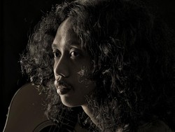 Fajar Merah Ajak Saling Bantu Lewat Musikalisasi Puisi Wiji Thukul