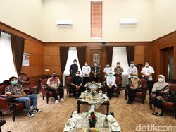 Jelang Pelantikan Pengurus Baru, Gubernur Khofifah Terima Audiensi AMSI Jatim