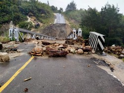 2 Jembatan di Jalur Jayapura-Wamena Putus, Kabupaten Yalimo Terisolasi