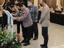 Kapolri Luncurkan Aplikasi Dumas Presisi untuk Wujudkan Transparansi