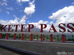 Erupsi Merapi Berubah Arah, Ketep Pass Buka Kembali