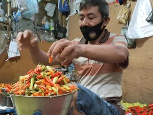 Pedagang Curhat Harga Cabai Rawit Merah Melonjak