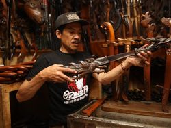 Tersohor Kualitasnya, Hampir Semua Warga Kampung Sukamahi Bikin Golok