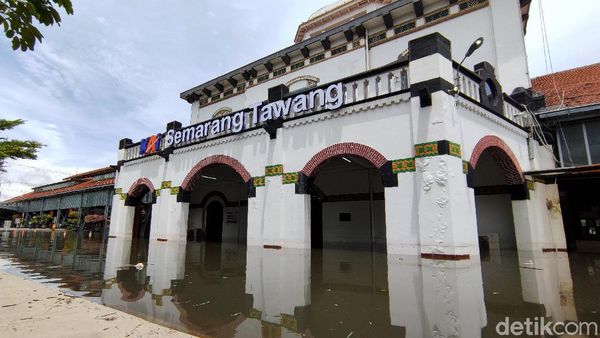 Penampakan Stasiun Tawang Semarang yang Kebanjiran Lagi
