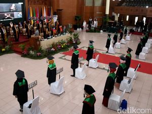 Potret Pelaksanaan Wisuda di Masa Pandemi Corona