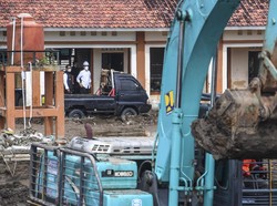 Target Selesai 2 Hari, Begini Progres Perbaikan Tanggul Citarum