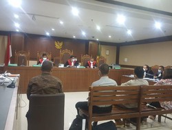 Sidang Kasus Benur, Eks Stafsus Ngaku Diminta Edhy Prabowo Beli Sepeda Rp 168 Juta