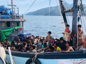 Myanmar Makin Mencekam, Puluhan Warga Coba Kabur ke India Myanmar Makin Mencekam, Puluhan Warga Coba Kabur ke India