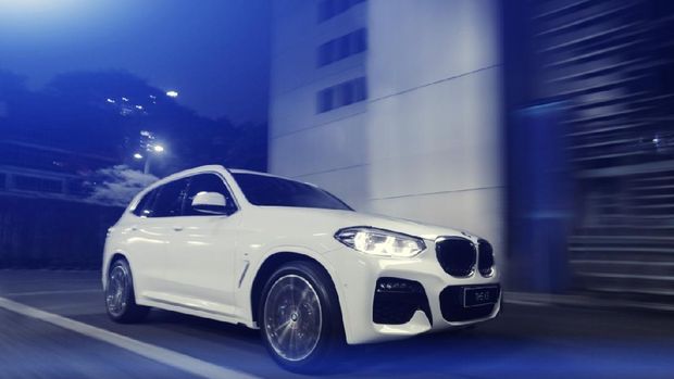 BMW Indonesia merilis dua mobil di Tanah Air, yakni X7 xDrive40i Opulence dan varian tertinggi dari BMW X3 dengan memperkenalkan BMW X3 xDrive30i M Sport.
