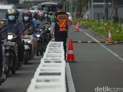 Cakep! Jalur Sepeda Kini Dijaga Petugas Lho