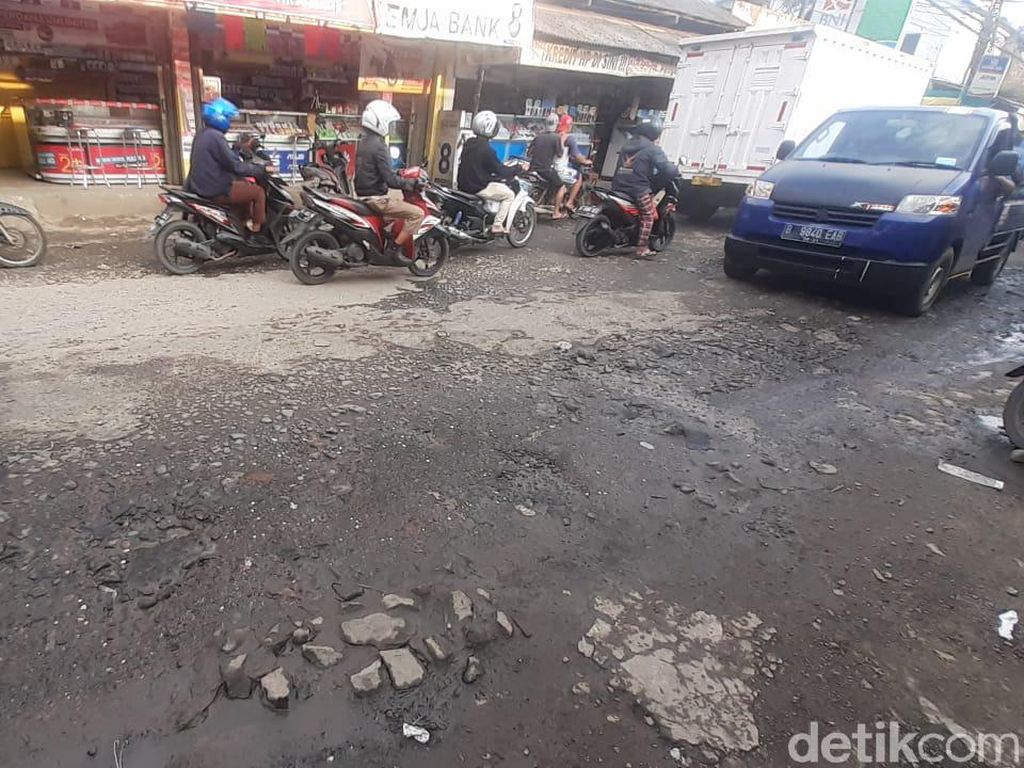 Pihak PUPR Kabupaten Bogor: Perbaikan Jl Pabuaran Tunggu Lelang Pihak PUPR Kabupaten Bogor: Perbaikan Jl Pabuaran Tunggu Lelang