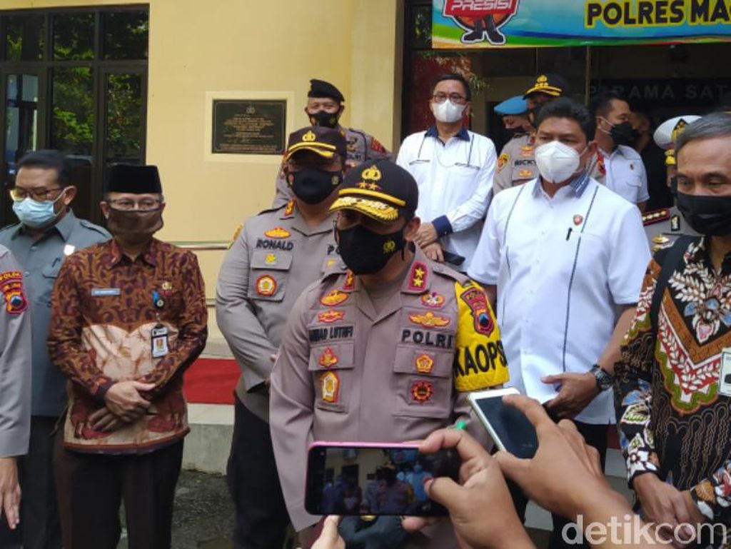 Kapolda Jateng ke Walkot-Bupati yang Dilantik Besok: Jangan Bikin Pesta! Kapolda Jateng ke Walkot-Bupati yang Dilantik Besok: Jangan Bikin Pesta!