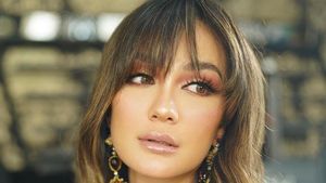 8 Artis Cantik Indonesia yang Punya Ibu Bule, Wajah Blasterannya Khas Banget