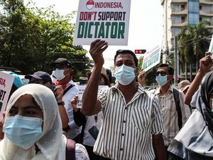 Menlu RI Bertemu Menlu Myanmar di Thailand, Aktivis Protes Keras Menlu RI Bertemu Menlu Myanmar di Thailand, Aktivis Protes Keras