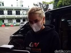 Drama Perceraian Nikita-Dipo: Nikah Siri Bisa Diresmikan! Drama Perceraian Nikita-Dipo: Nikah Siri Bisa Diresmikan!