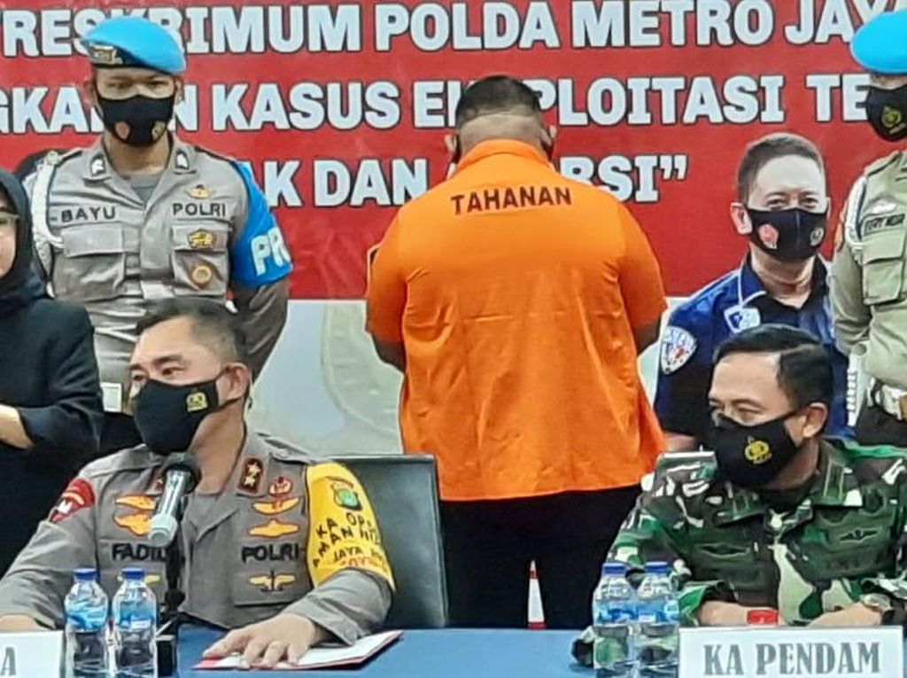 7 Fakta Terkait Aksi Penembakan Bripka CS di RM Cafe Cengkareng 7 Fakta Terkait Aksi Penembakan Bripka CS di RM Cafe Cengkareng